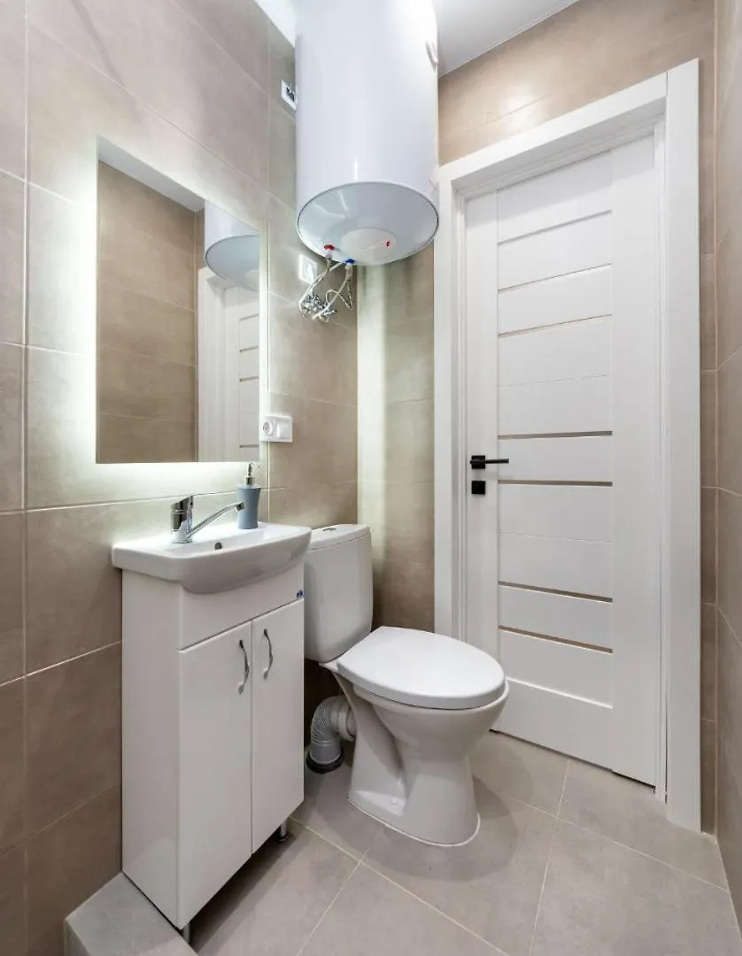 Apartamento Шикарные Апартаменты, Ревудского 40В, 3 Мин Пешком М Харьковская Kiev