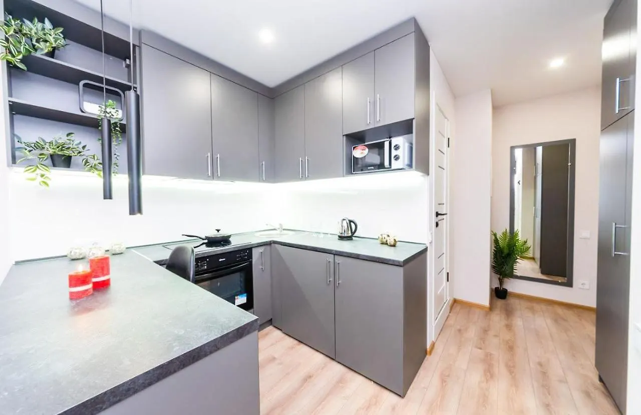 Шикарные Апартаменты, Ревудского 40В, 3 Мин Пешком М Харьковская Kiev Apartamento