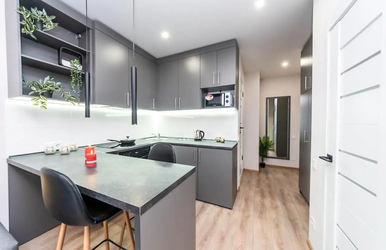 Apartamento Шикарные Апартаменты, Ревудского 40В, 3 Мин Пешком М Харьковская Kiev